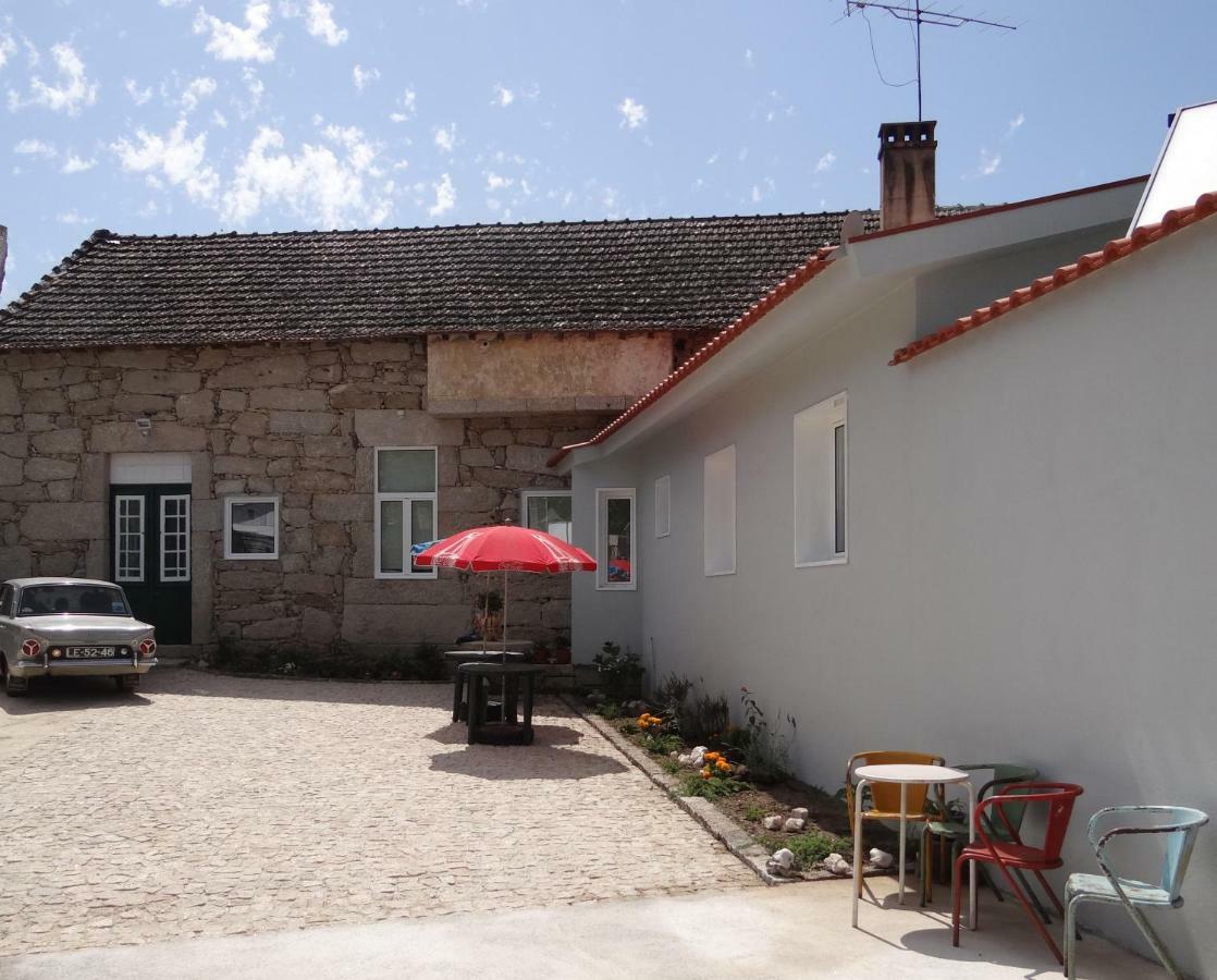 Gasthaus Museu Casa Aleixo Sernancelhe Exterior foto